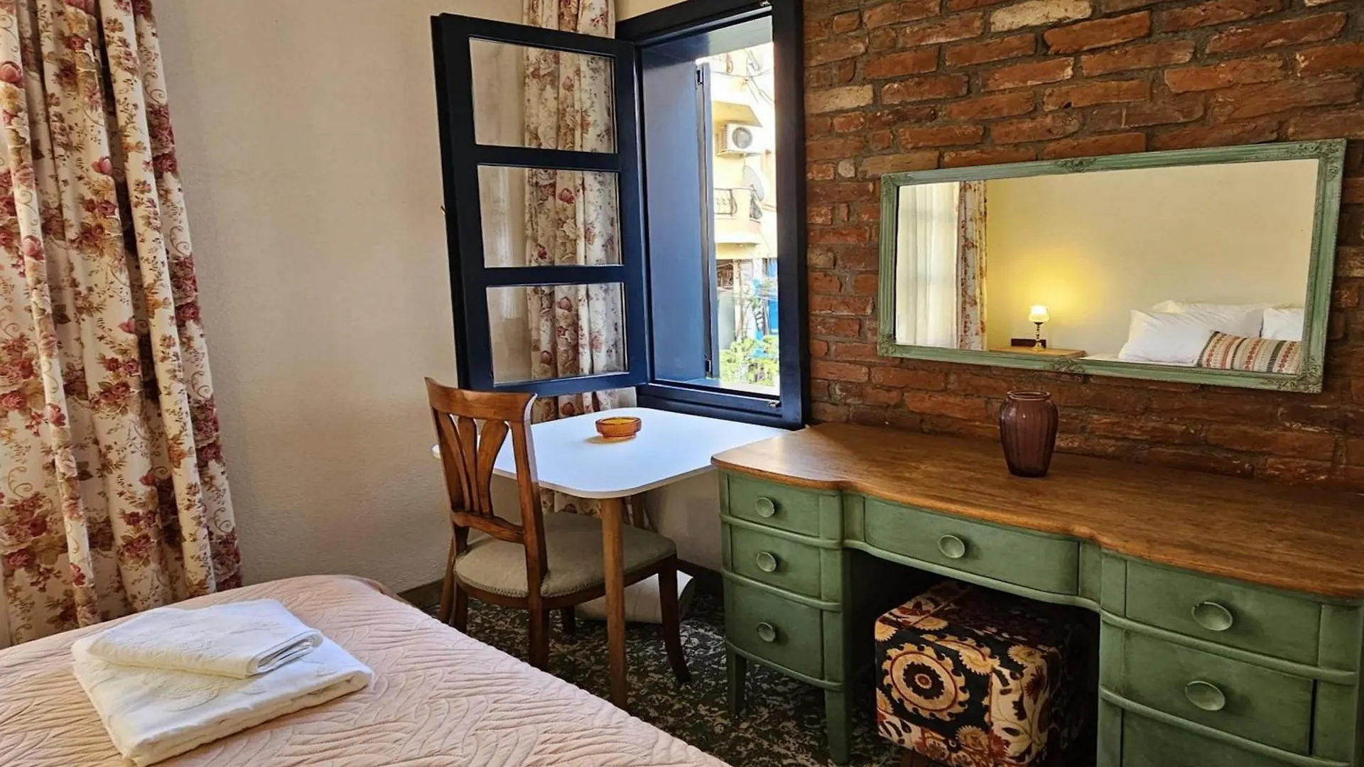 Origin Rooms Urla